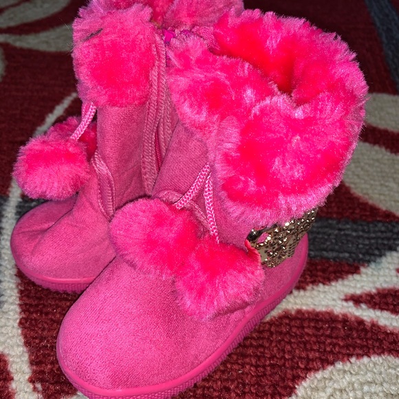 Other - TODDLER girls gold leopard gem Pink fur boots.